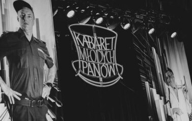 Jubileuszowy program Kabaretu Młodych Pan&oacute;w 8