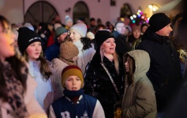 "Gwiazdkowe Melodie" Wodzisławskiej Orkiestry Rozrywkowej 31